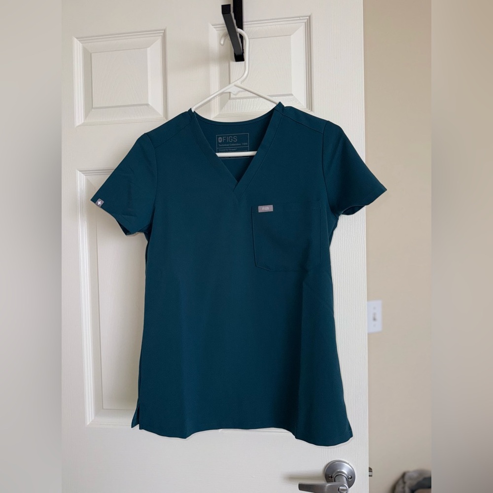 Figs Women's Caribbean Blue V-Neck Scrub Top